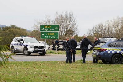 Manhunt for ‘sovereign citizen’ in rural Australia after two police officers shot dead