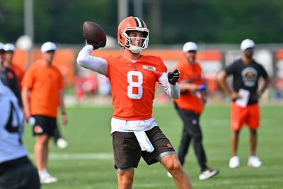 Las Vegas traded a 2026 fifth-round pick for Kenny Pickett as QB depth