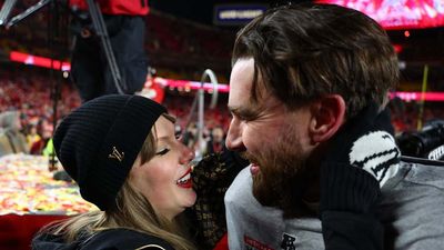 Patrick Mahomes, NFL World React to Travis Kelce, Taylor Swift Getting Engaged