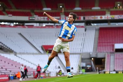 Huddersfield win shoot-out to sink Sunderland and reach Carabao Cup third round