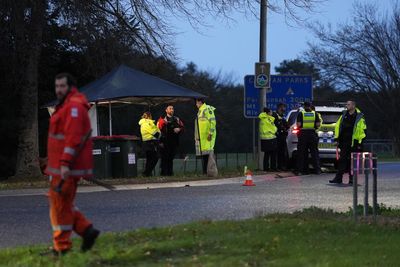 Porepunkah shooting live: Victoria police say suspect on the run has several powerful firearms and ‘understands bushcraft well’
