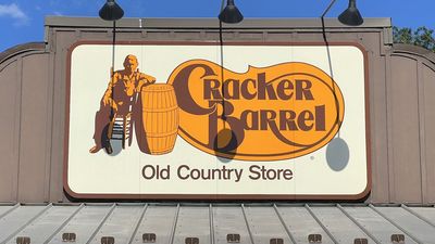 Cracker Barrel should never have apologised for its controversial new logo