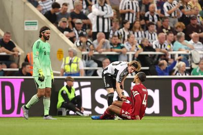 Anthony Gordon reveals what he and Liverpool captain Virgil van Dijk said after Newcastle United red card