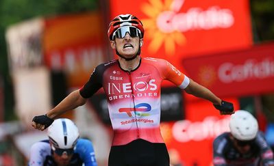 Vuelta a España stage 4: Ben Turner powers past Jasper Philipsen for first Grand Tour stage victory