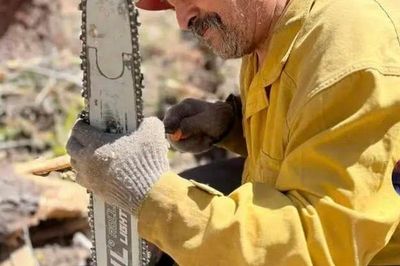 Firefighter dies after cardiac emergency while battling Montana wildfire
