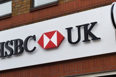 HSBC apologises after customers unable to access online banking and app