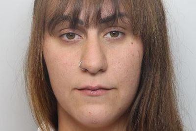 Prison officer jailed for inappropriate relationship with inmate