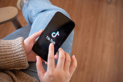 8 Risks Hidden in Basic Money-Mindset Advice on TikTok