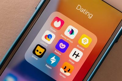 More Than Half Of Gen Z Isn't Investing Any Money Into Dating, And The Few Spenders Aren't Far Behind