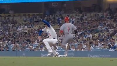 Kiké Hernández’s Face Said It All After Freddie Freeman’s Incredible Scoop