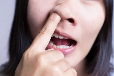 7 Disgusting Habits Men Say They Can Never Unsee Once Noticed