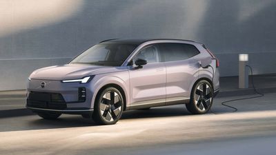 The New Volvo XC70 Is A Long-Range PHEV With V2L And DC Charging