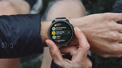 The Suunto Race 2 looks like a battery beast for ultramarathoners