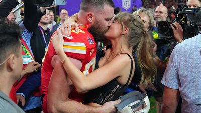 Taylor Swift's engagement pictures are so popular, they broke Instagram. But photographers have mixed opinions