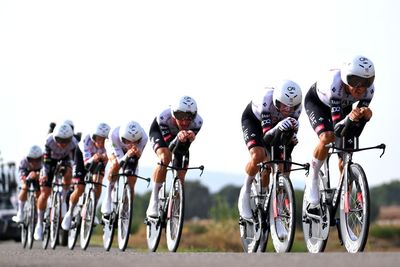 UAE Team Emirates-XRG power to team time trial win on stage 5 of Vuelta a España, as Jonas Vingegaard moves back into red jersey