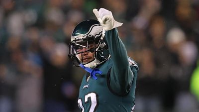 Eagles Bring Back Former Super Bowl Starter After Release From Patriots