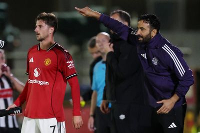 Man United boss issues apology following shock defeat to Grimsby