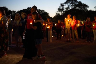 ‘God, come to our aid’: Community gathers to pray for victims of Minneapolis school shooting