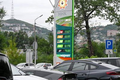 Fuel crisis across Russia following Ukrainian drone strikes