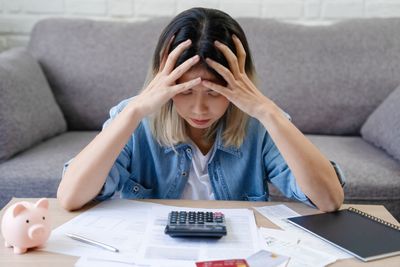 Can You Lose Control of Your Cash During a Sad Financial Moment?