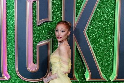 Ariana Grande announces new tour with dates in North America and London