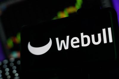 As Webull Brings Back Crypto Trading, Is BULL Stock a Buy?