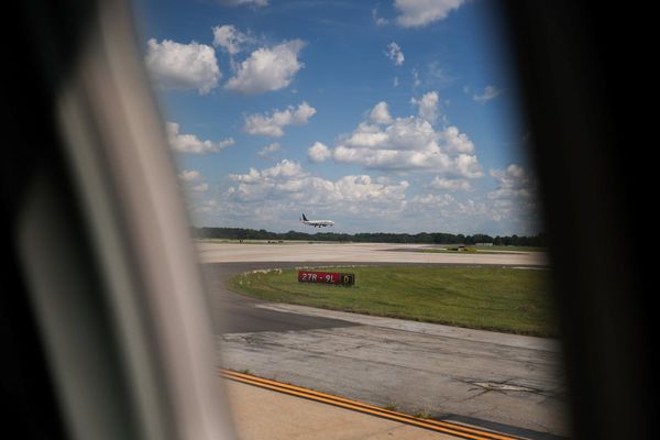 Passenger suffered ‘permanent hearing loss’ after cabin pressurization system malfunctioned on Delta flight: suit