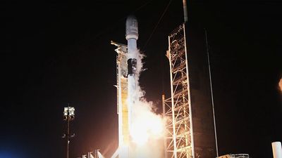SpaceX Falcon 9 rocket launches Starlink satellites on record-breaking 30th flight (video)