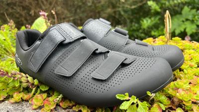 Shimano SH-RC102 road cycling shoe review: Affordable, comfortable and with extra wiggle room for your toes
