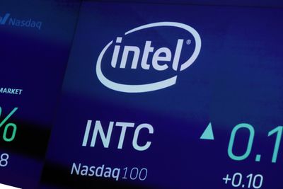 Intel receives $5.7bn as Trump administration buys 10 percent stake