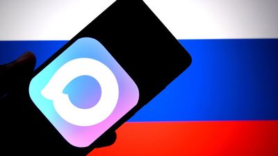 “An enormous surveillance potential” – experts have serious concerns about Russia's new WhatsApp rival