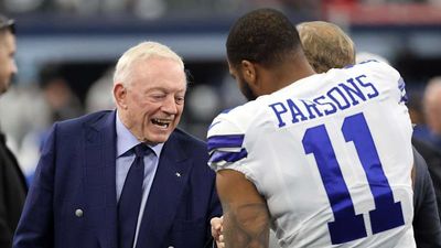 Timeline on Micah Parsons's Contract Dispute With Cowboys, Jerry Jones Before Trade