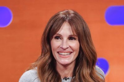 Julia Roberts to narrate new BBC comedy drama series