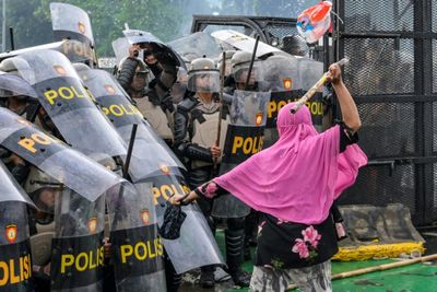 Indonesia Police Fire Tear Gas At Protesters After Driver's Death