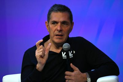 As CEOs predict AI will rival humans in 5 years, Shark Tank’s Daniel Lubetzky tells Gen Z to get off TikTok and study Greek philosophers to get ahead