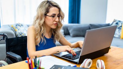 I Asked Grok for the Best Side Gigs in 2025 That Actually Work — Here’s What It Said