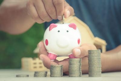 8 Micro-Saving Habits That Shield Your Credit Score Better Than Any Card