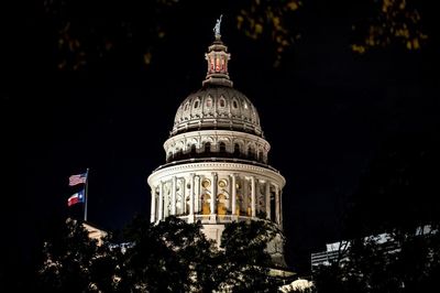 Texas governor signs new redistricting bill, setting up loss of Democratic seats in US House