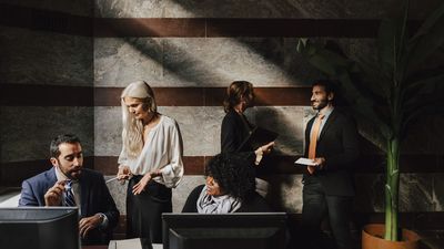 Three Pros (and Four Cons) of Hiring Multiple Financial Advisers: The View From a Financial Adviser