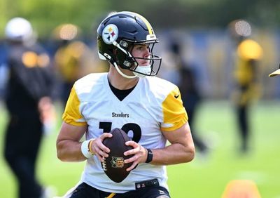 Steelers rookie Will Howard is throwing again after suffering a fractured pinkie