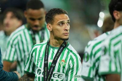 Manchester United set for huge Antony loss after agreeing fee with Real Betis
