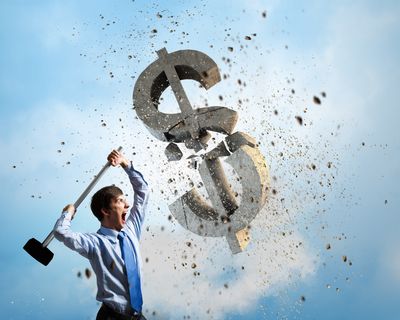 12 Everyday Habits That Secretly Destroy Wealth