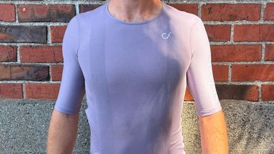 Lose the zipper, free the mind! Velocio Men’s Concept Radiator Zipperless Jersey, reviewed