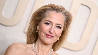 Gillian Anderson loves this sculpting at-home facial gadget (and it has our approval, too)