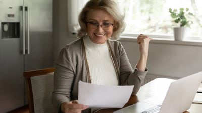 How Much the Average Middle-Class Retiree Spends Monthly at Age 65