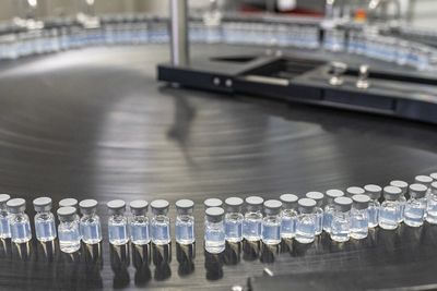 Who can get updated COVID-19 vaccines in the US now?