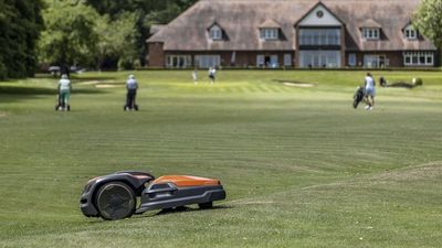 This robot mower prepared an entire championship golf course – here’s what the team behind it had to say