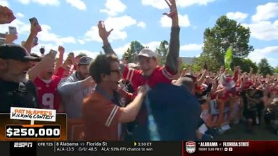 Ohio State Student Nails 'College GameDay' Field Goal for $250,000 With Ease