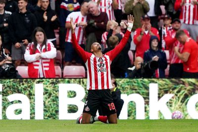 Wilson Isidor leaves it late to secure last-gasp victory for Sunderland