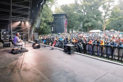 Music lovers rally for end-of-season festival despite heavy rain